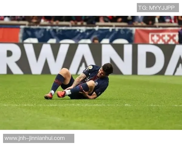 巴黎对阵梅斯大名单公布舍瓦利耶贝拉尔多卢卡斯回归登贝莱缺席