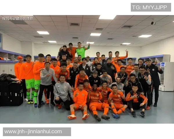 泰山队新任代理主教练确定为助教唐田将与谢文共同出席发布会 泰山队新任代理主教练确定为助教唐田将与谢文共同出席发布会