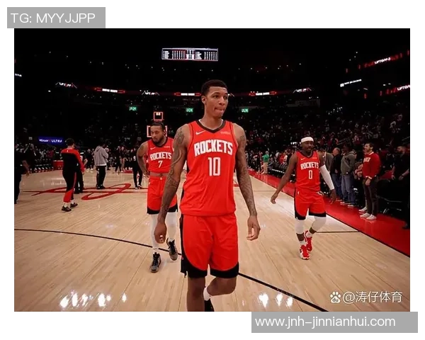 贾巴里史密斯日常穿搭引发关注时尚风潮致敬小帅气质