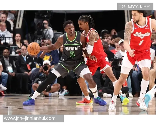 乔丹谈爱德华兹应对包夹能力表示愿意分享经验保持沟通