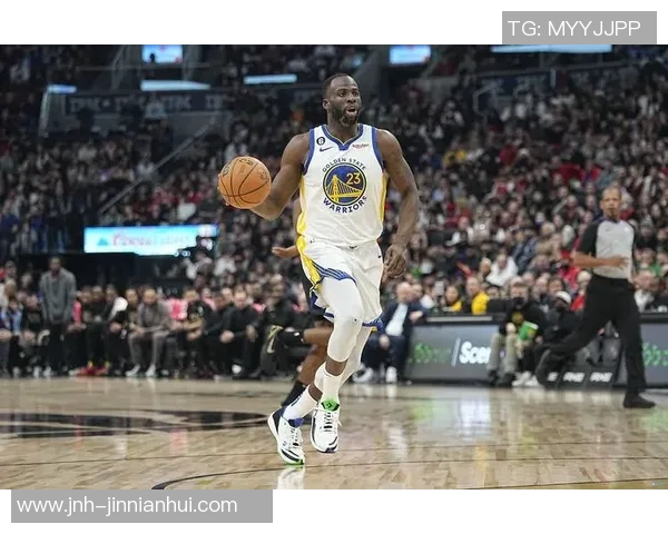 迈克布朗暂停时特别强调拉塞尔在进攻端的重要性与战术安排