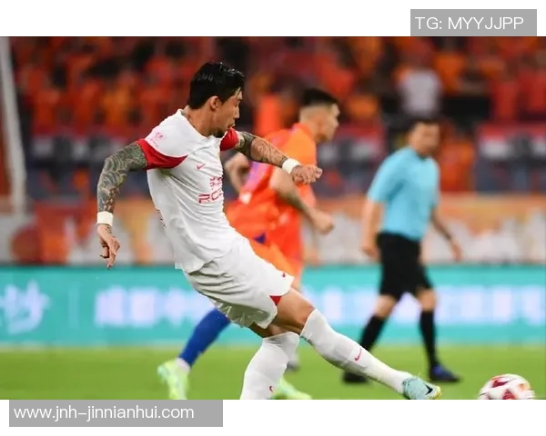 张琳芃门前惊险头球解围助海港化险为夷精彩瞬间回顾